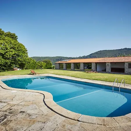 Paco De Calheiros - Turismo De Habitacao Bed and Breakfast 4*